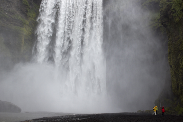 2011-07-07_13-01-47 island.jpg - Der gewaltige Skogafoss